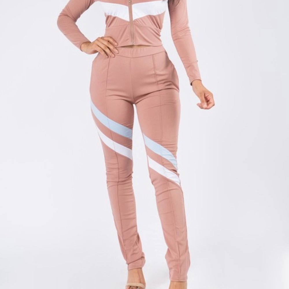 Demi Set - Picture 2 of 2
